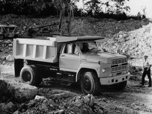 Ford F-700 1984 года